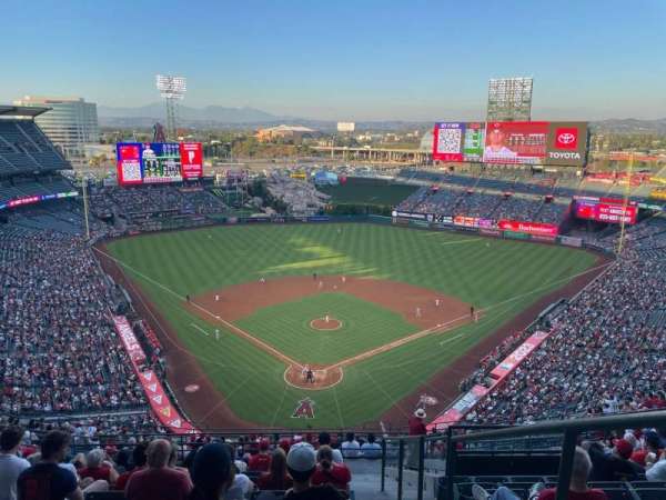 Angel Stadium, section: 521, row: P, seat: 14