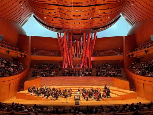 Walt Disney Concert Hall, section: Front Orchestra, row: G, seat: 142
