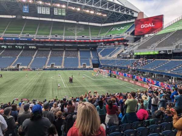 Lumen Field, section: 106, row: W, seat: 15