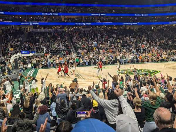 Climate Pledge Arena, section: 02, row: H, seat: 11