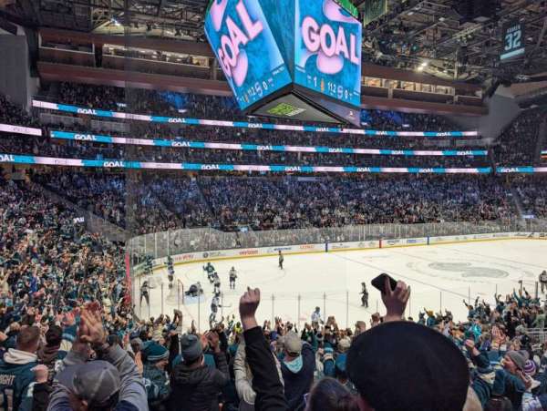 Climate Pledge Arena, section: 04, row: U, seat: 11