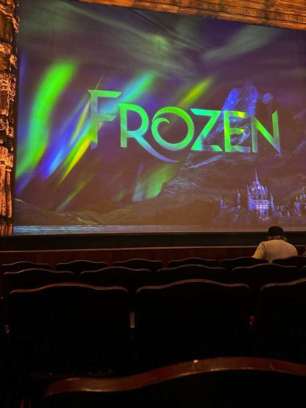 Theatre Royal Drury Lane, section: Stalls, row: E, seat: 32