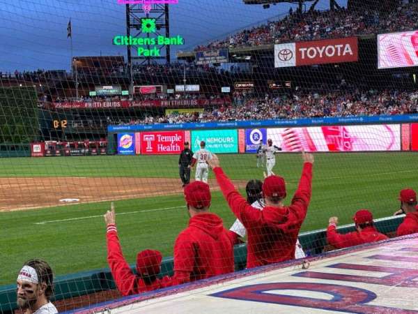 Citizens Bank Park, section: 118, row: 2, seat: 7