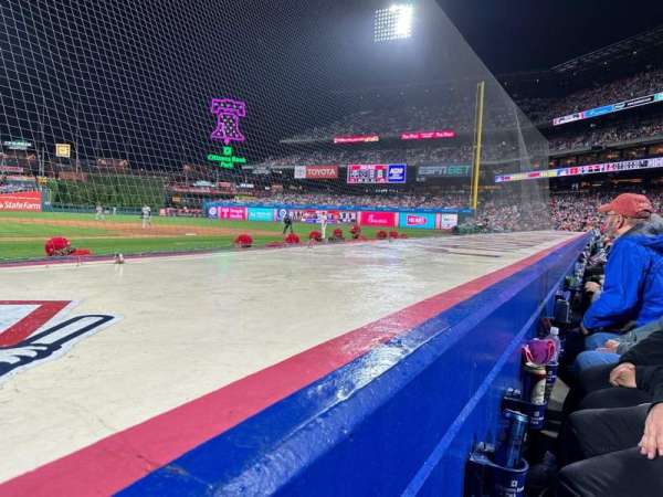 Citizens Bank Park, section: 118, row: 1, seat: 7