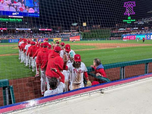 Citizens Bank Park, section: 118, row: 1, seat: 7