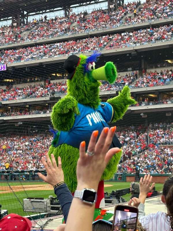Citizens Bank Park, section: 132, row: 3, seat: 7
