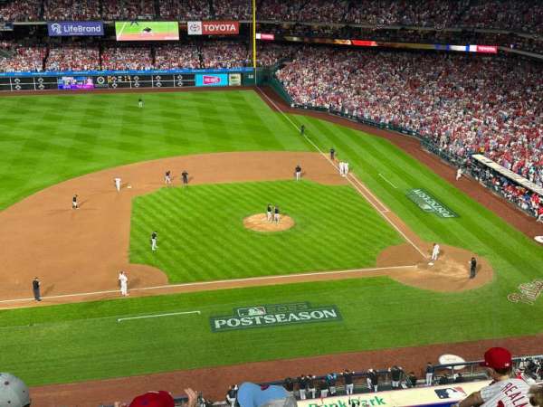 Citizens Bank Park, section: 326, row: 5, seat: 11