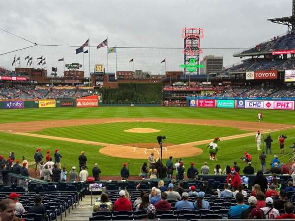 Citizens Bank Park, section: 124, row: 23, seat: 4