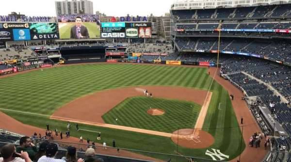 Yankee Stadium, section: 322, row: 6, seat: 4