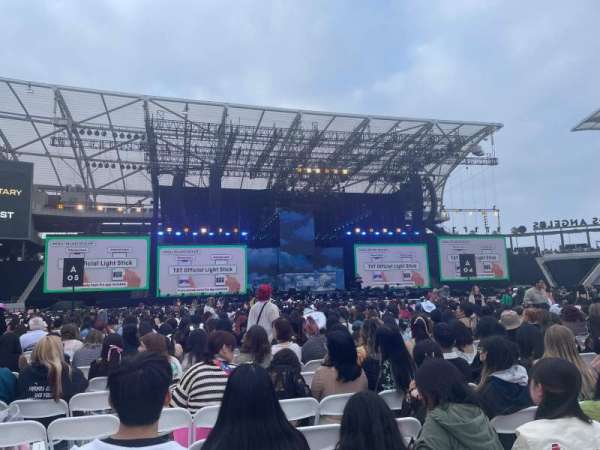 BMO Stadium, section: Floor B4, row: 15, seat: 18