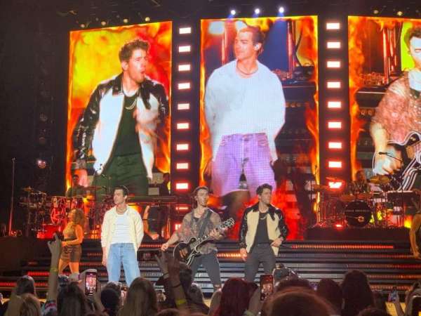 Jones Beach Theater, section: B, row: J, seat: 12
