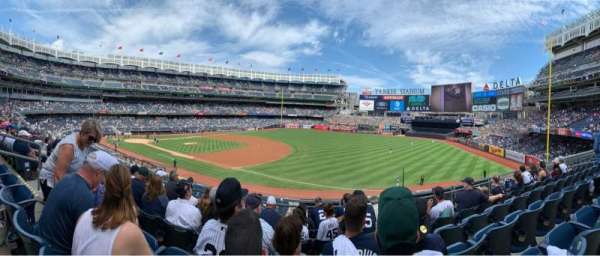 Yankee Stadium, section: 212, row: 6, seat: 18