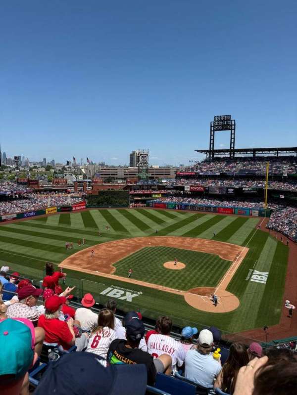 Citizens Bank Park, section: 323, row: 6, seat: 3