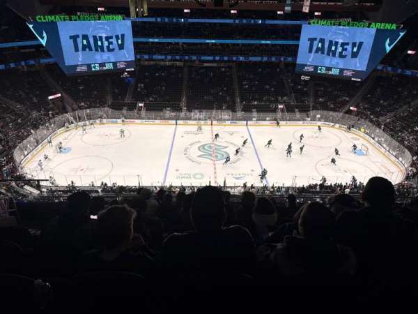 Climate Pledge Arena, section: 201, row: H, seat: 17