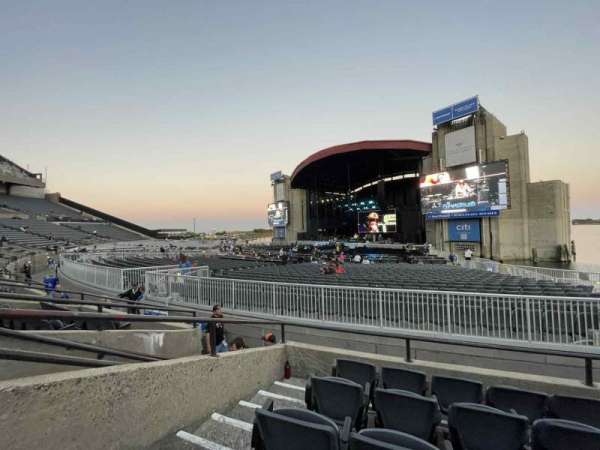 Jones Beach Theater, section: 101, row: E, seat: 19