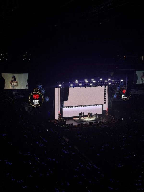 Capital One Arena, section: 405, row: C, seat: 4