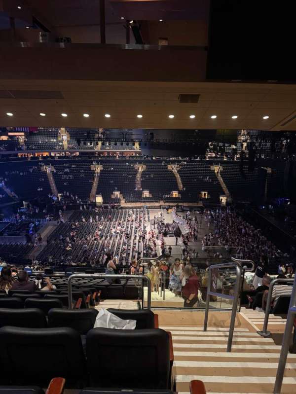 Madison Square Garden, section: 210, row: 15, seat: 21