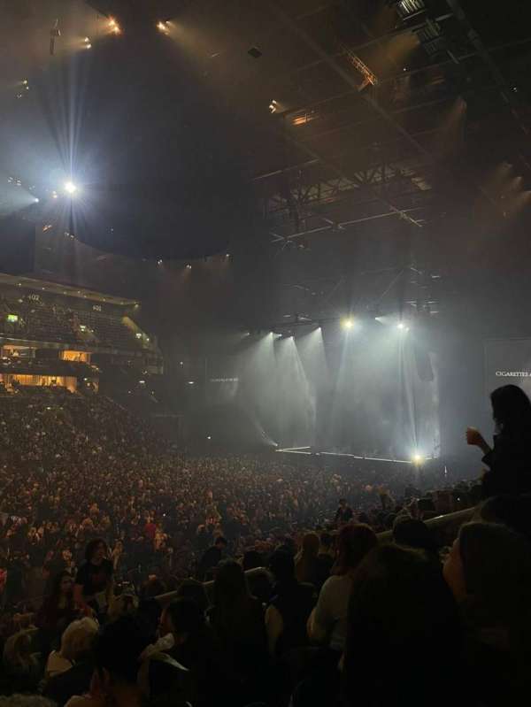 Uber Arena, section: 204, row: 19, seat: 14