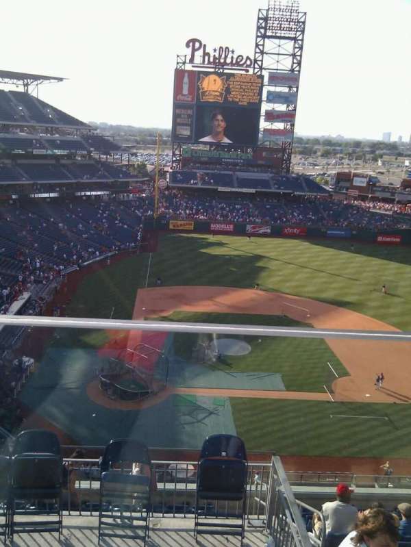 Citizens Bank Park, section: 417, row: 1, seat: 3
