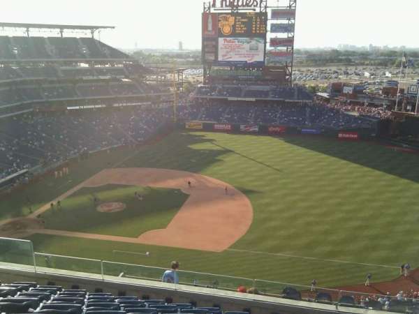 Citizens Bank Park, section: 413, row: 8, seat: 14