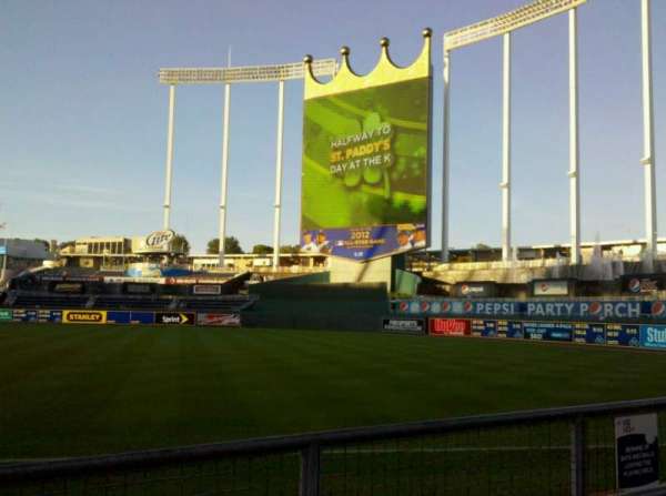 Kauffman Stadium, section: 142, row: d, seat: 6