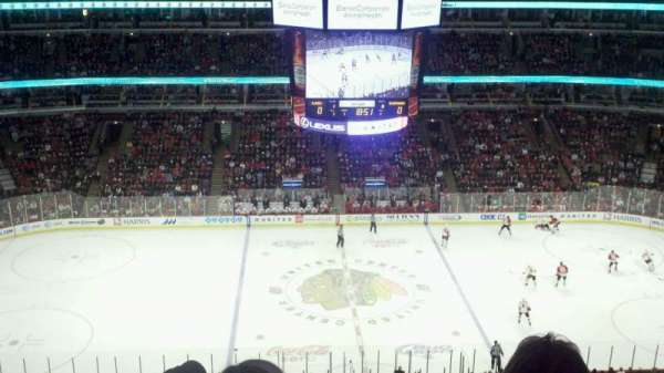 United Center, section: 318, row: 9, seat: 8