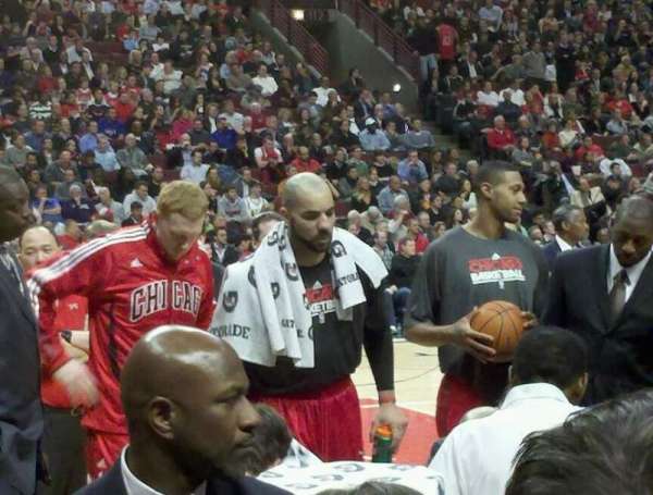 United Center, section: 102, row: 1, seat: 4