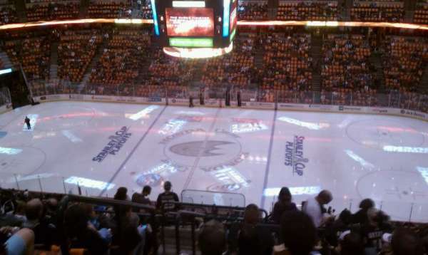 Honda Center, section: 410, row: R, seat: 14