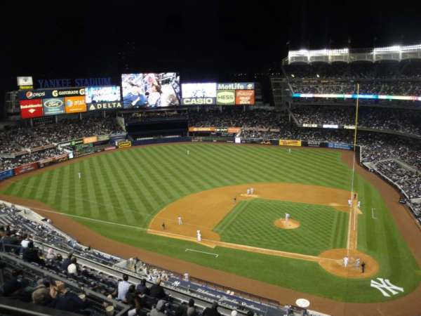 Yankee Stadium, section: 422, row: 1, seat: 21