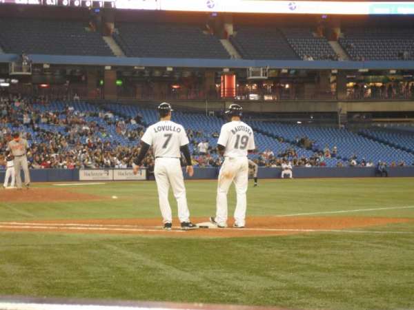Rogers Centre, section: 115L, row: AA, seat: 104