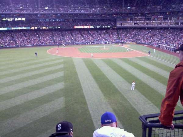 T-Mobile Park, section: 184, row: 3, seat: 2