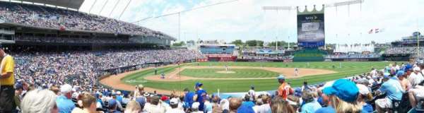 Kauffman Stadium, section: 132, row: R, seat: 5