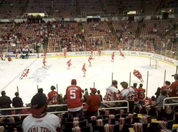 Joe Louis Arena, section: 106, row: 15, seat: 10
