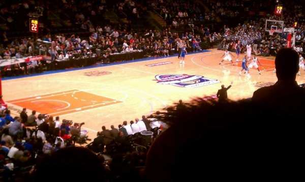 Madison Square Garden, section: 104, row: 21, seat: 21