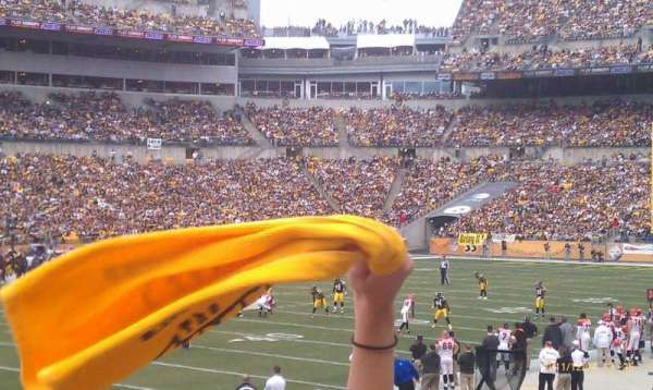 Acrisure Stadium, section: 106, row: P, seat: 4