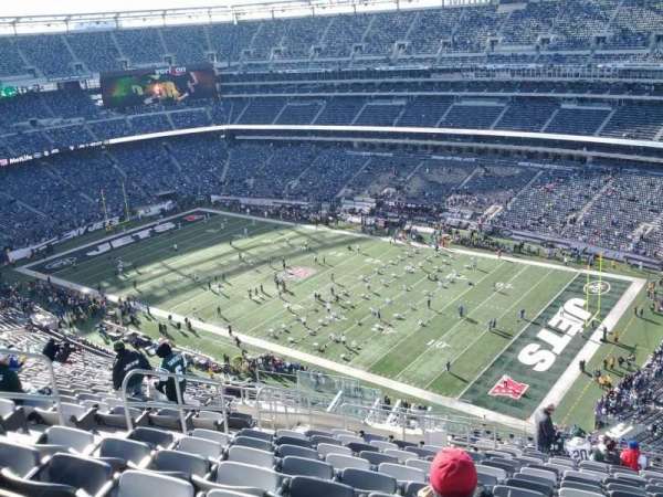 MetLife Stadium, section: 308, row: 22, seat: 13