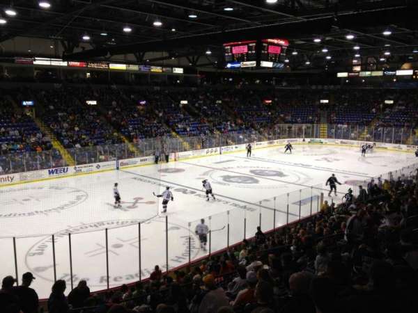 Santander Arena, section: 120, row: T