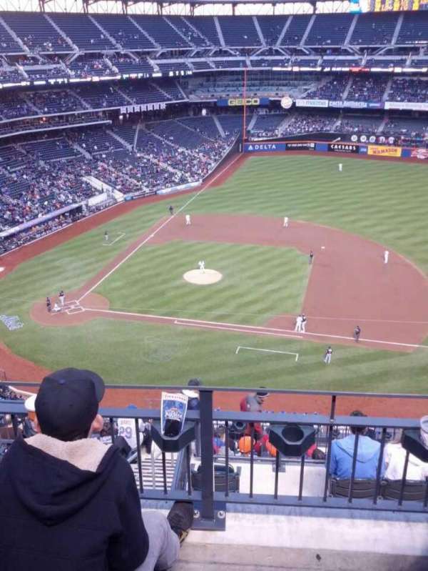 Citi Field, section: 507, row: 3, seat: 15