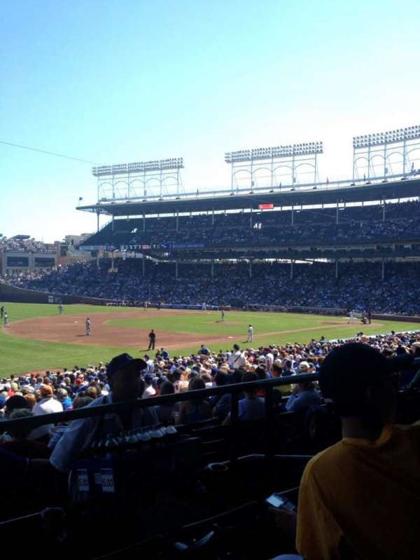 Wrigley Field, section: 207, row: 3, seat: 10