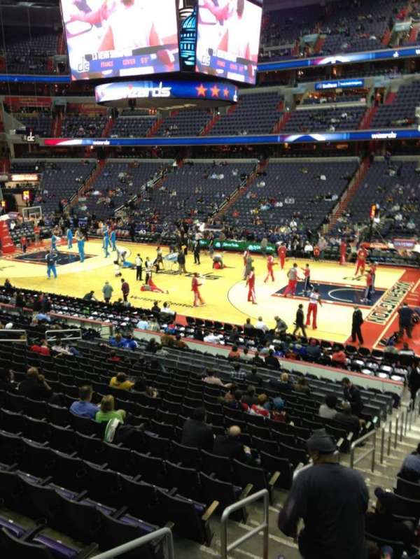 Capital One Arena, section: 112, row: R, seat: 20