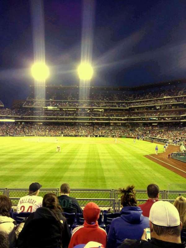 Citizens Bank Park, section: 142, row: 6, seat: 4