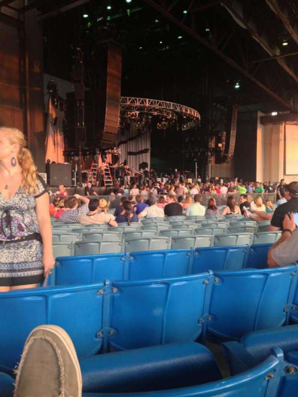 Dos Equis Pavilion, section: 102, row: Z, seat: 33