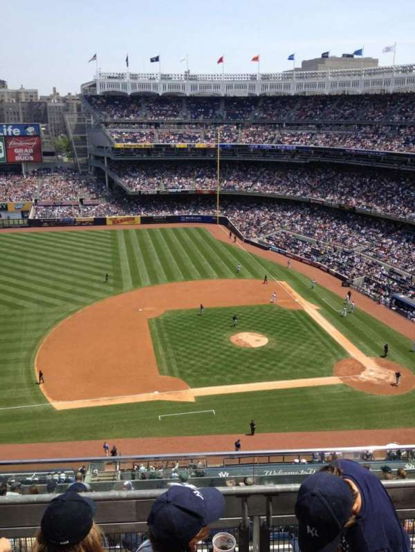 Yankee Stadium, section: 425, row: 3, seat: 2