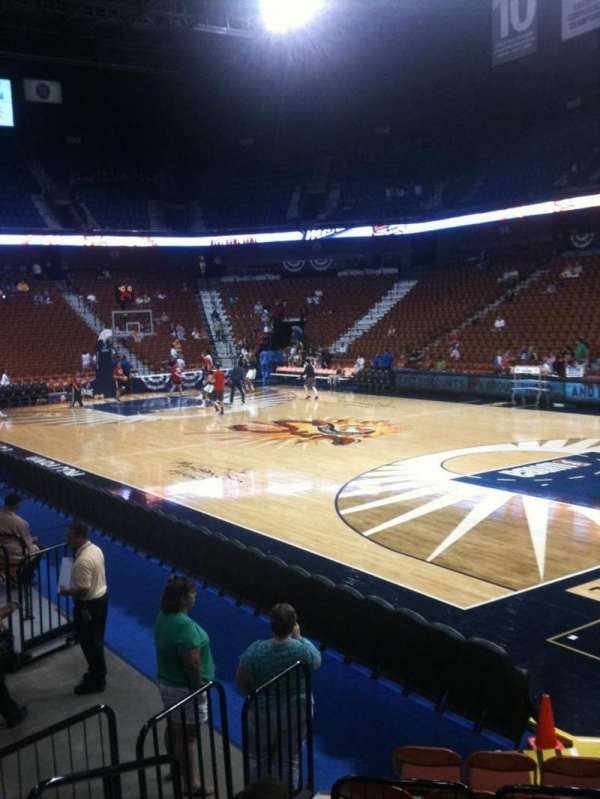 Mohegan sun Arena, section: 22, row: H, seat: 12