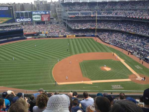 Yankee Stadium, section: 425, row: 7, seat: 10