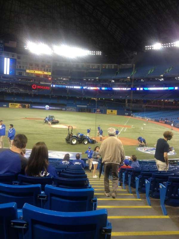 Rogers Centre, section: 124L, row: 25, seat: 101