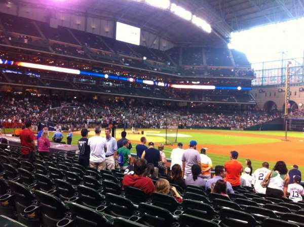 Daikin Park, section: 127, row: 14, seat: 15