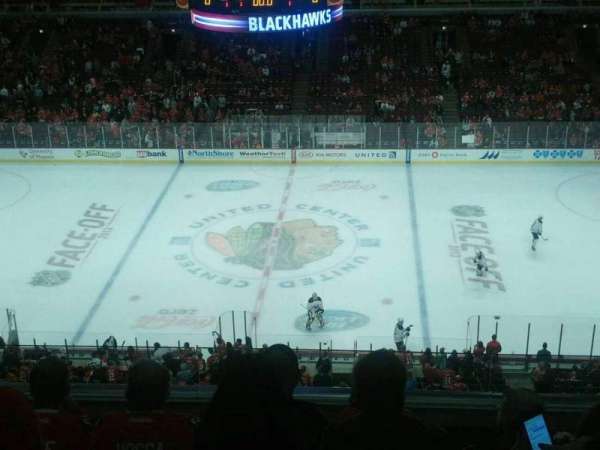 United Center, section: 334, row: 5, seat: 8