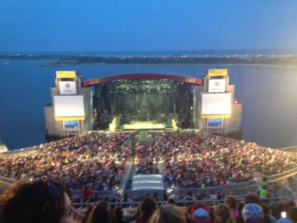 Jones Beach Theater, section: 306, row: P