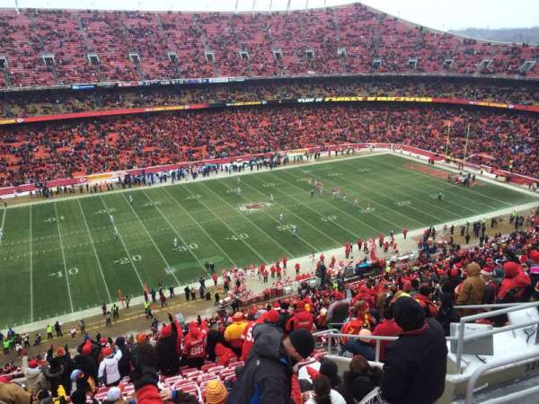 Arrowhead Stadium, section: 327, row: 20, seat: 9